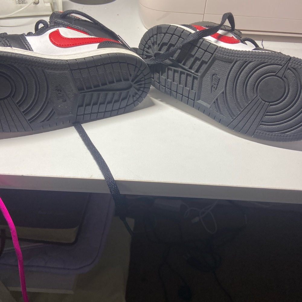 Jordan Kids Black and Red Sneakers